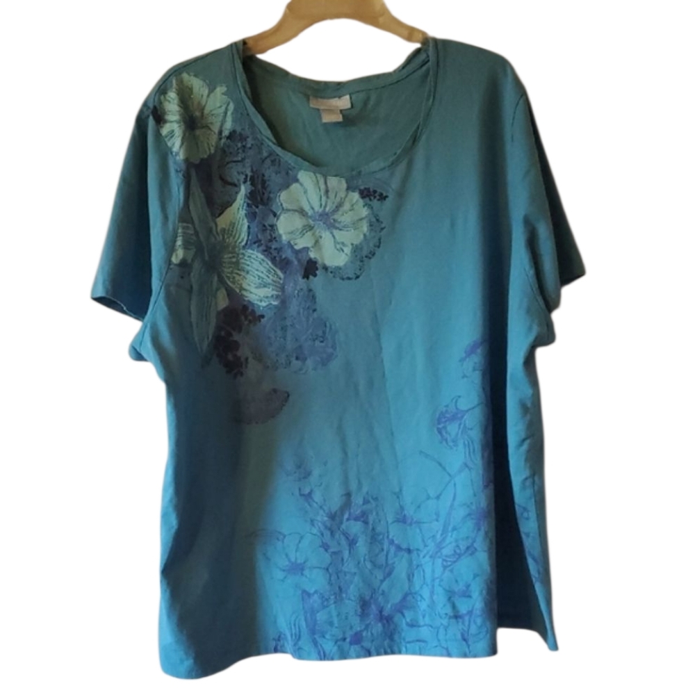 Liz & Me Glittery Floral Blue Women's Top fits like 3X. Short sleeves.
